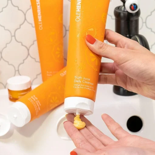 OLEHENRIKSEN - Truth Juice Daily Cleanser Démaquillant & Nettoyant Visage aux PHA
