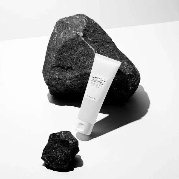 SKIN 1004 – Madagascar Centella Tone Brightening Cleansing Gel Foam Gel Moussant Éclaircissant 125ml