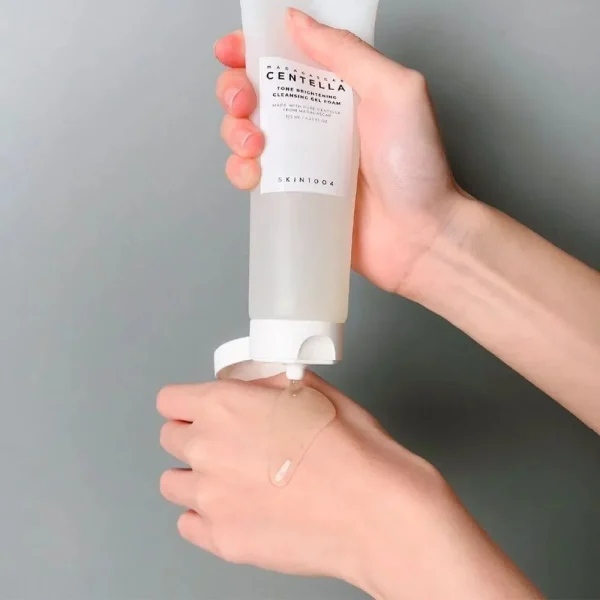 SKIN 1004 – Madagascar Centella Tone Brightening Cleansing Gel Foam Gel Moussant Éclaircissant 125ml