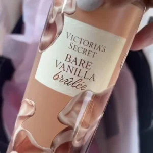 VICTORIA’S SECRET – Bare Vanilla Brûlée Brume Parfumée
